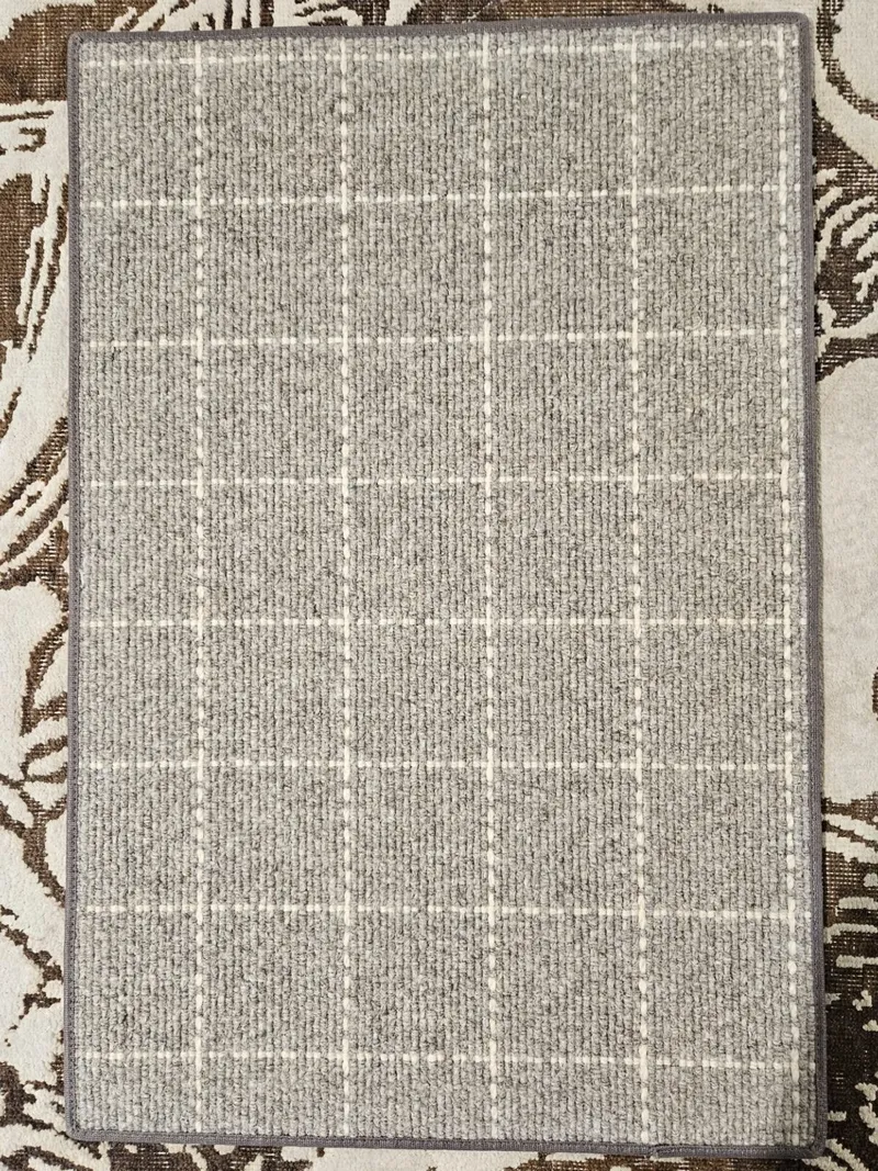 Squared Off Grey/Ivory