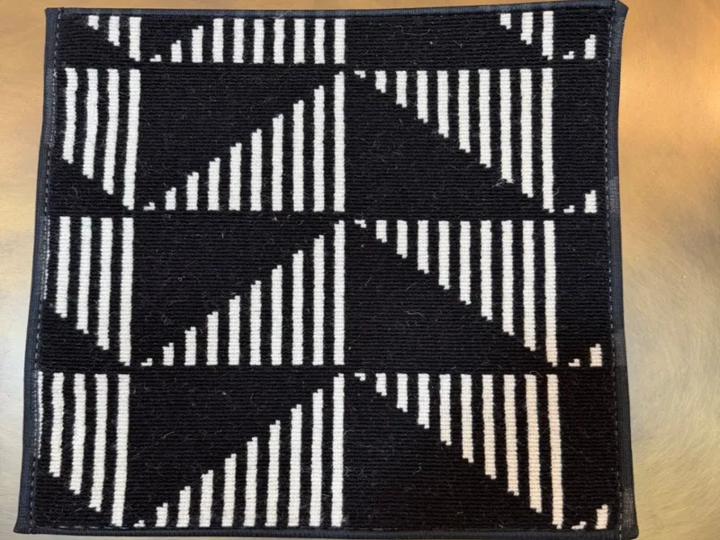 Signal Flag White Field/Black
