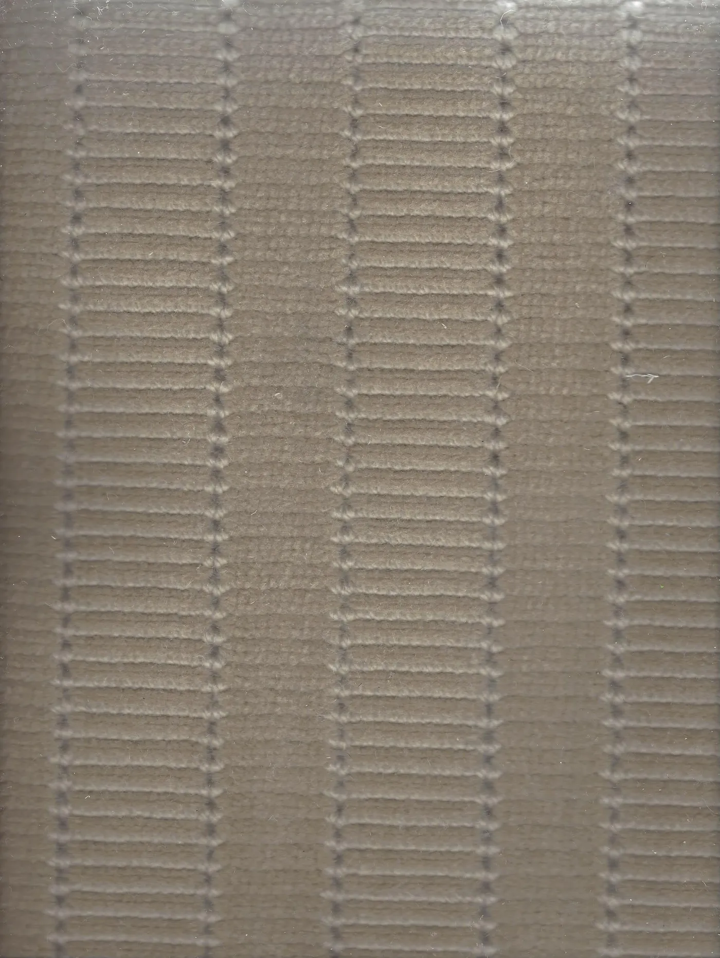 Laden Taupe