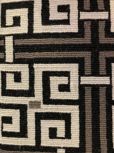 White/Black/Taupe