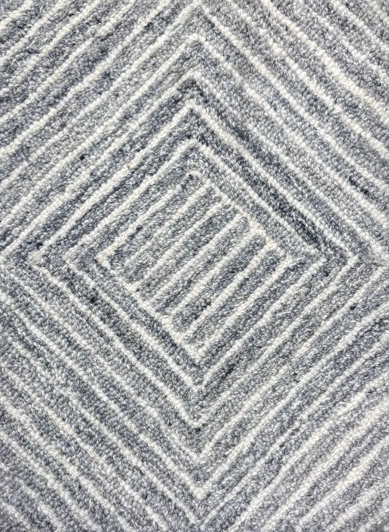 Manuela Light Grey