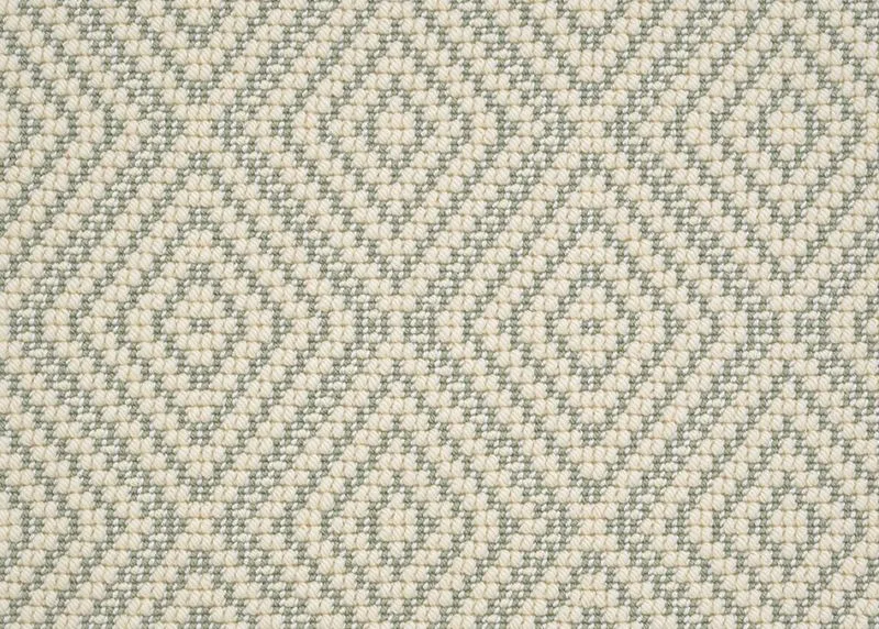 Lucinia Light Green